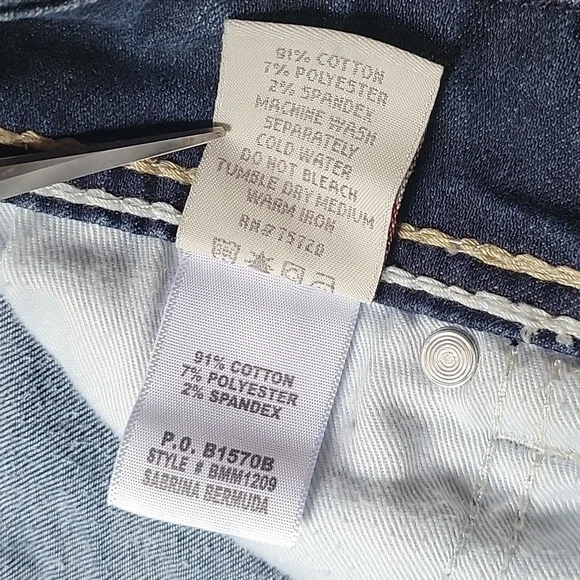 BKE Sabrina bermuda jean shorts, size 25 - Picture 8 of 9